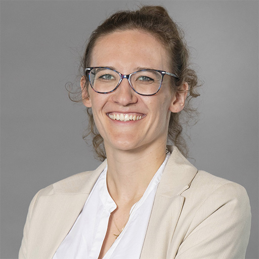 Bos, Alina